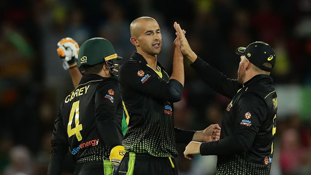 பாகிஸ்தானுக்கு கிரிக்கெட் ஆட செல்லும் ஆஸ்திரேலிய வீரருக்கு கொலை மிரட்டல்..!