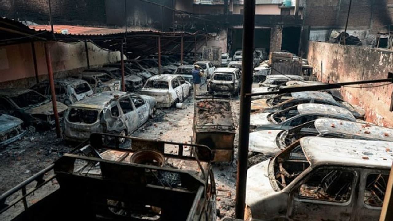 ದಿಲ್ಲಿ ಹಿಂಸೆ: ಮೃತರ ಸಂಖ್ಯೆ 38ಕ್ಕೆ: ಮೃತರ ಕುಟುಂಬಕ್ಕೆ ಕೇಜ್ರಿ ತಲಾ 10 ಲಕ್ಷ ರೂ.!