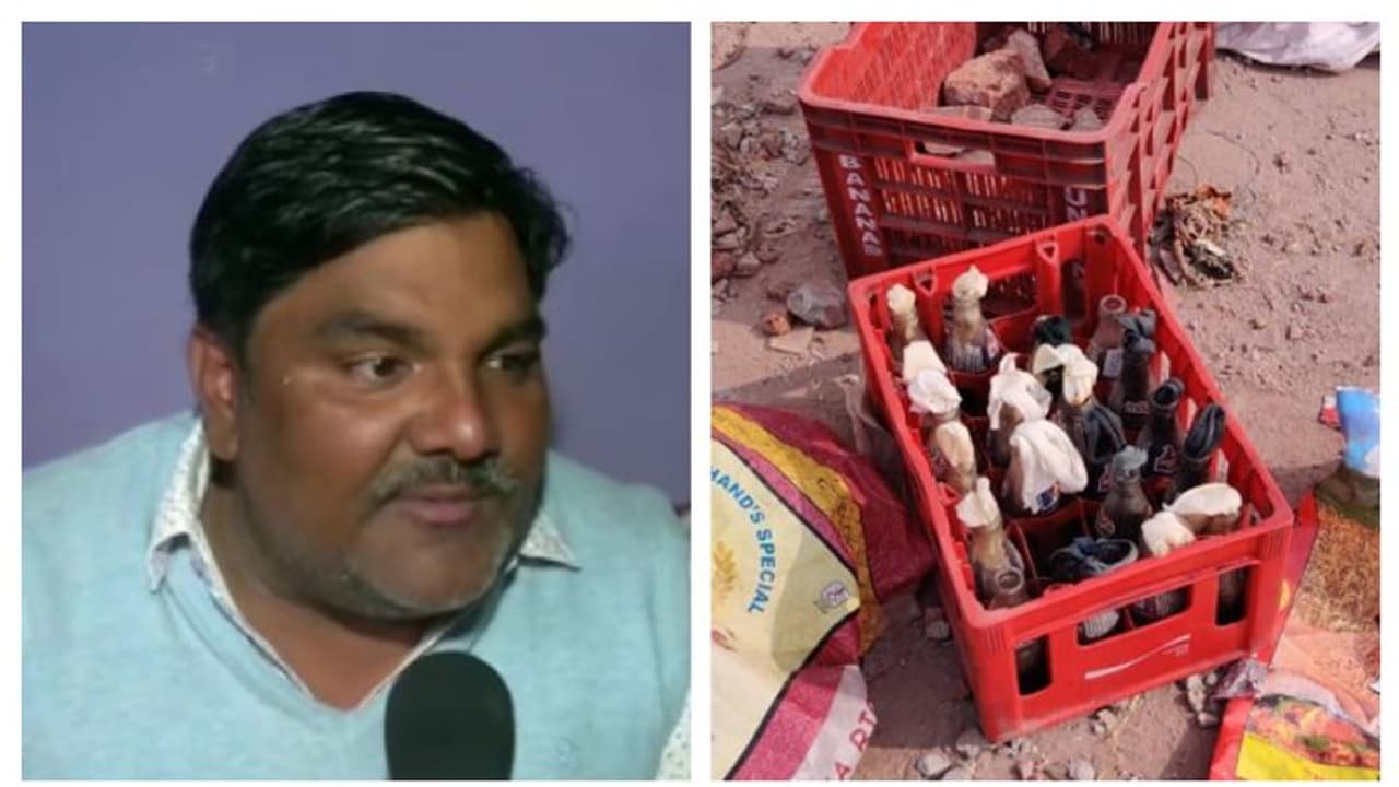 দিল্লির হিংসায় নাম জড়ালো আপ নেতার, ছাদ থেকে মিলল পাথর ও পেট্রোল বোমা দিল্লির হিংসায় নাম জড়ালো আপ নেতার, ছাদ থেকে মিলল পাথর ও পেট্রোল বোমা