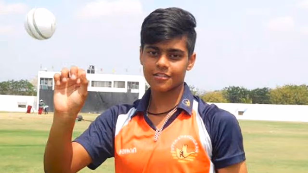 ১৬ বছর বয়সে ২৯ বলে ১০ উইকেট সঙ্গে আবার হ্যাটট্রিক, আইসিসি ও উত্তেজিত, দেখুন ভিডিও ১৬ বছর বয়সে ২৯ বলে ১০ উইকেট সঙ্গে আবার হ্যাটট্রিক, আইসিসি ও উত্তেজিত, দেখুন ভিডিও