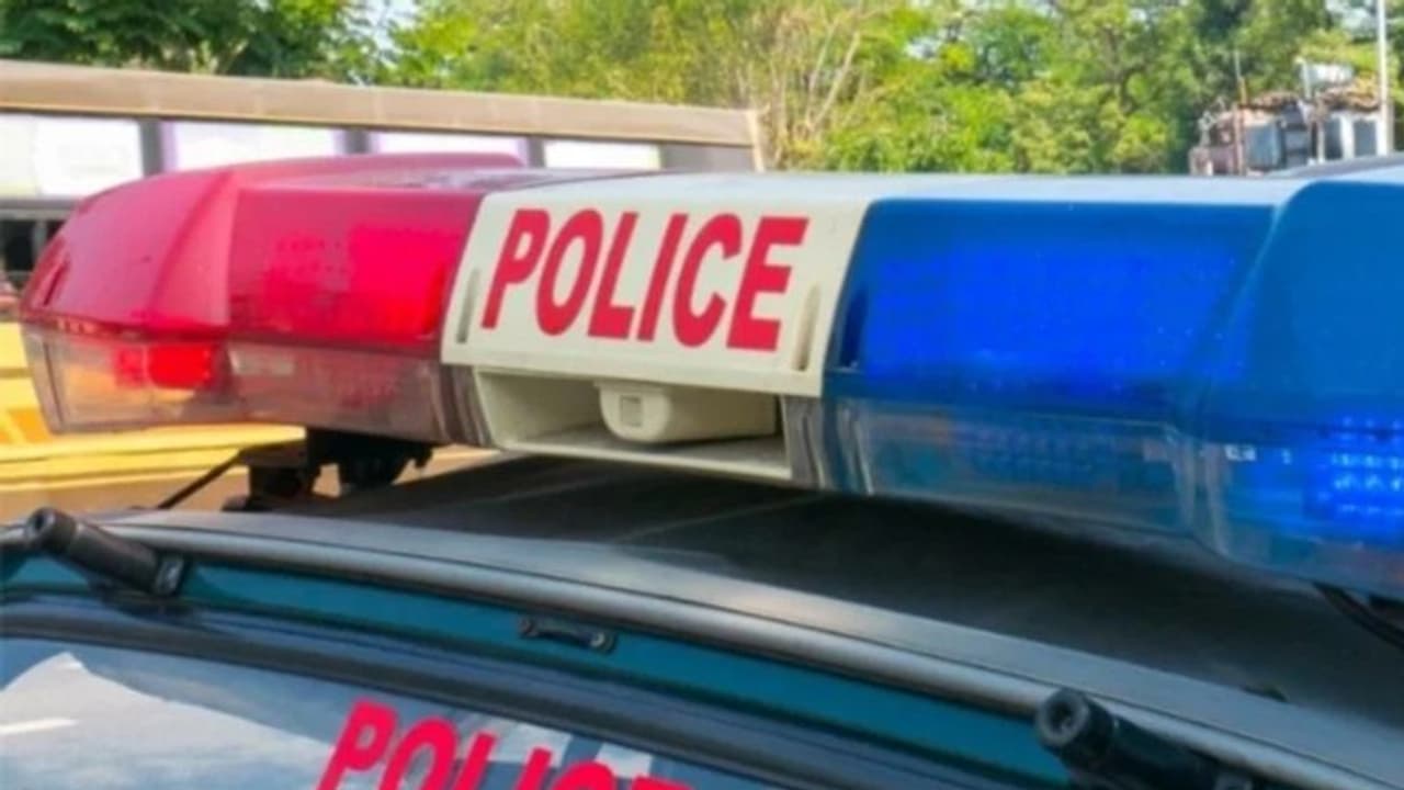 కడపలో విషాదం:ఇద్దరు కూతుళ్లతో సహా తండ్రి ఆత్మహత్య కడపలో విషాదం:ఇద్దరు కూతుళ్లతో సహా తండ్రి ఆత్మహత్య