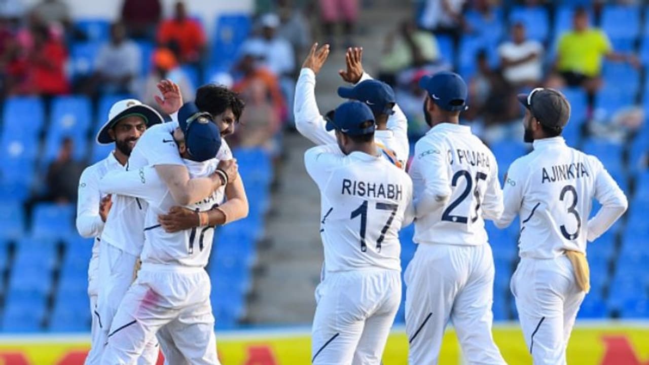 പരിക്കിന്റെ പരീക്ഷ തുടരുന്നു; ഷാ കളിക്കും; പുതിയ ആശങ്കയായി സ്റ്റാര് പേസറുടെ പരിക്ക് പരിക്കിന്റെ പരീക്ഷ തുടരുന്നു; ഷാ കളിക്കും; പുതിയ ആശങ്കയായി സ്റ്റാര് പേസറുടെ പരിക്ക്