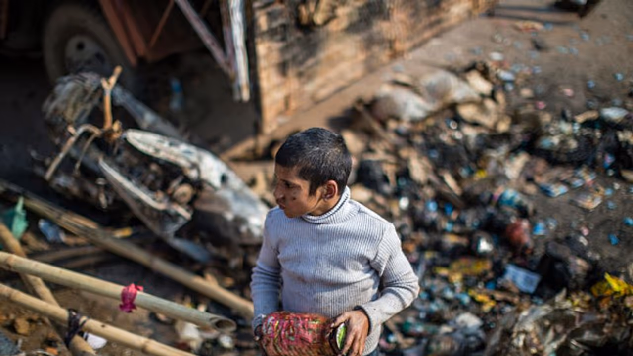 ദില്ലിയിൽ സ്ഥിതിഗതികൾ ശാന്തമായി തുടരുന്നു: നിരോധനാജ്ഞയില് കൂടുതല് ഇളവുകള് ദില്ലിയിൽ സ്ഥിതിഗതികൾ ശാന്തമായി തുടരുന്നു: നിരോധനാജ്ഞയില് കൂടുതല് ഇളവുകള്