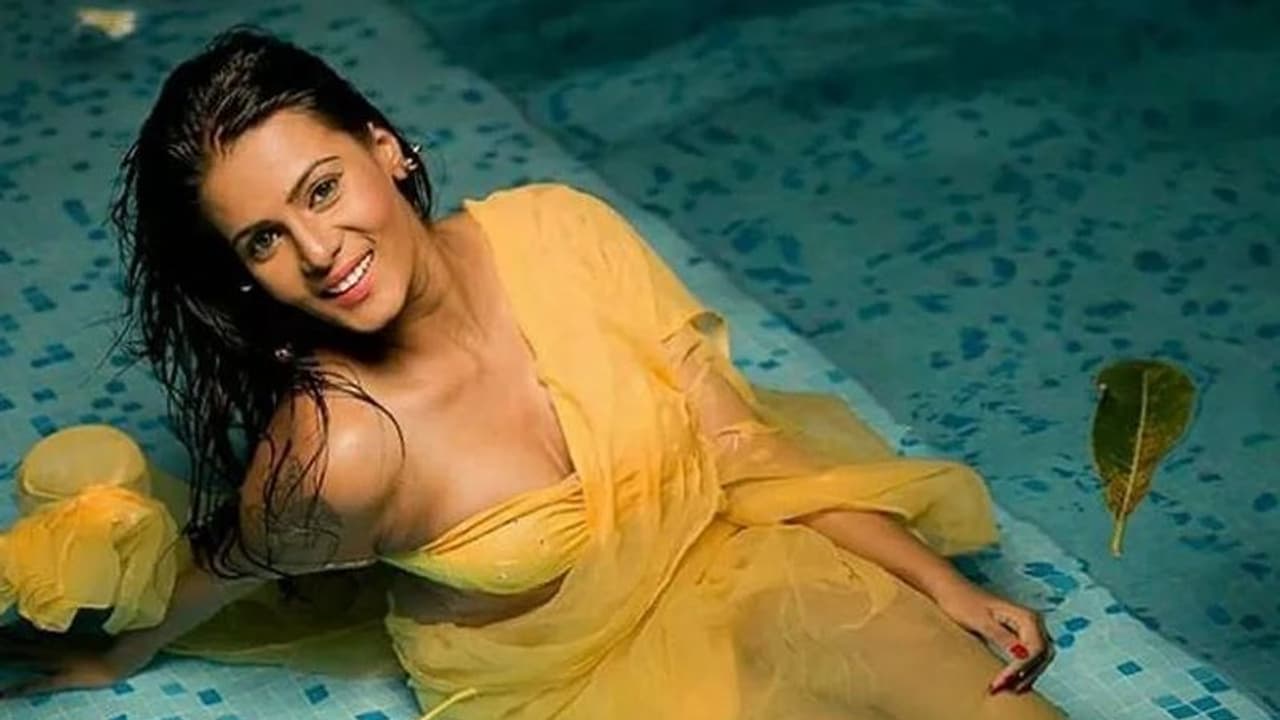 எனக்கு எதிராக சதி செய்யும் நடிகைகள்! பொங்கும் மீரா மிதுன்! எனக்கு எதிராக சதி செய்யும் நடிகைகள்! பொங்கும் மீரா மிதுன்!