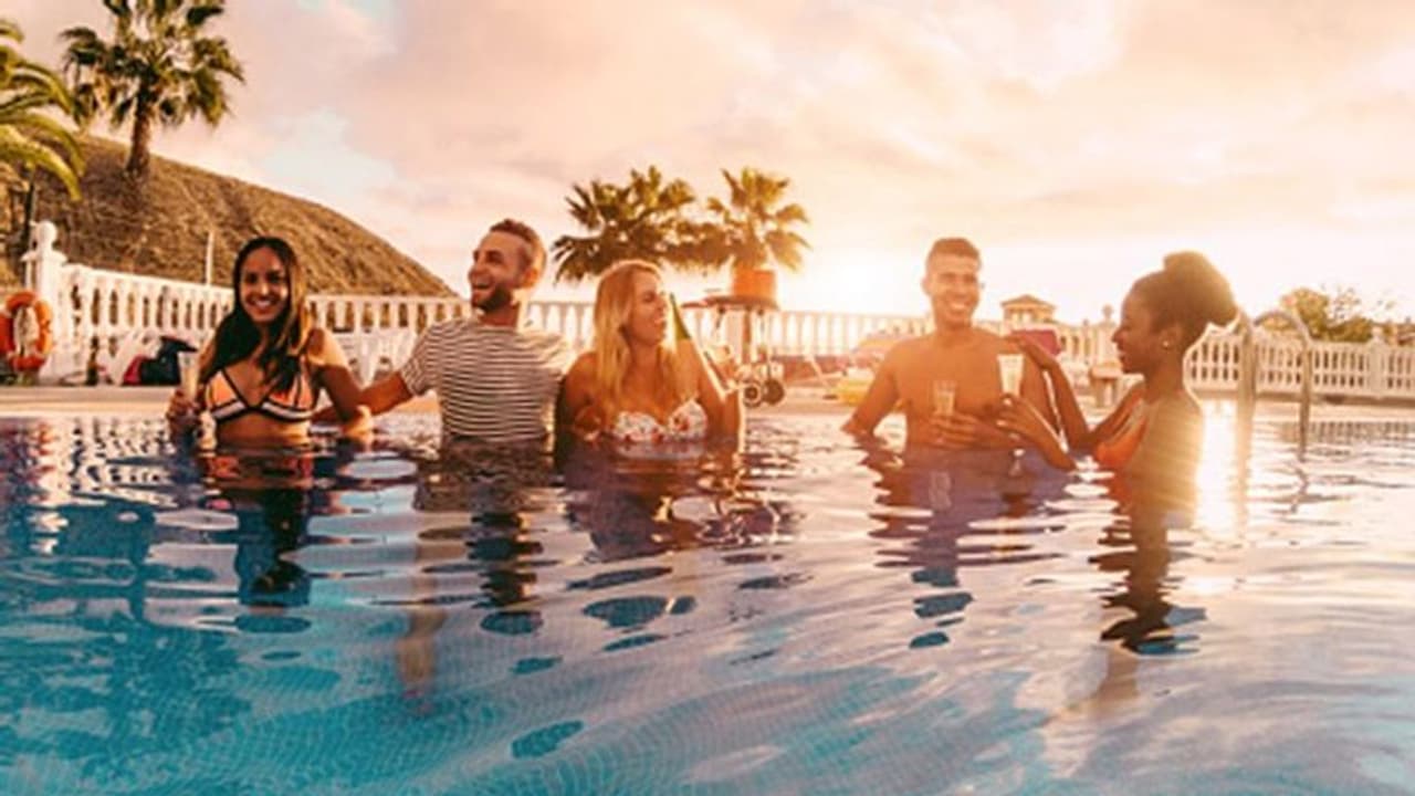 একই সুইমিং পুলে পুরুষদের সঙ্গে সাঁতার কাটলে মহিলা গর্ভবতী হয়ে যেতে পারে, মন্তব্য় স্বাস্য়্ আধিকারিকের একই সুইমিং পুলে পুরুষদের সঙ্গে সাঁতার কাটলে মহিলা গর্ভবতী হয়ে যেতে পারে, মন্তব্য় স্বাস্য়্ আধিকারিকের