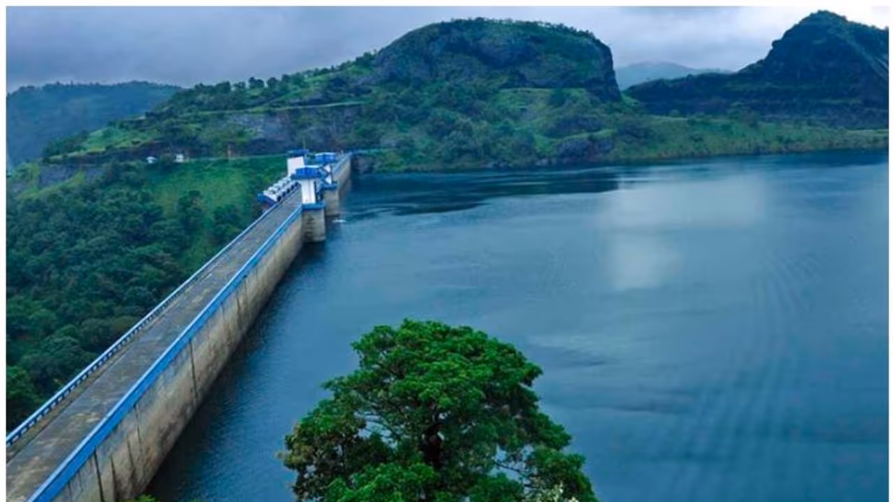 വേനൽക്കാലത്തെ റെക്കോഡ് ജലനിരപ്പുമായി ഇടുക്കി അണക്കെട്ട്; കഴിഞ്ഞ വര്‍ഷത്തെക്കാള്‍ 16 അടി വെള്ളം