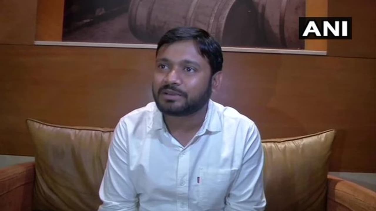 JNU देशद्रोह मामला: कन्हैया कुमार ने केजरीवाल को कहा धन्यवाद, 'सत्यमेव जयते' JNU देशद्रोह मामला: कन्हैया कुमार ने केजरीवाल को कहा धन्यवाद, 'सत्यमेव जयते'