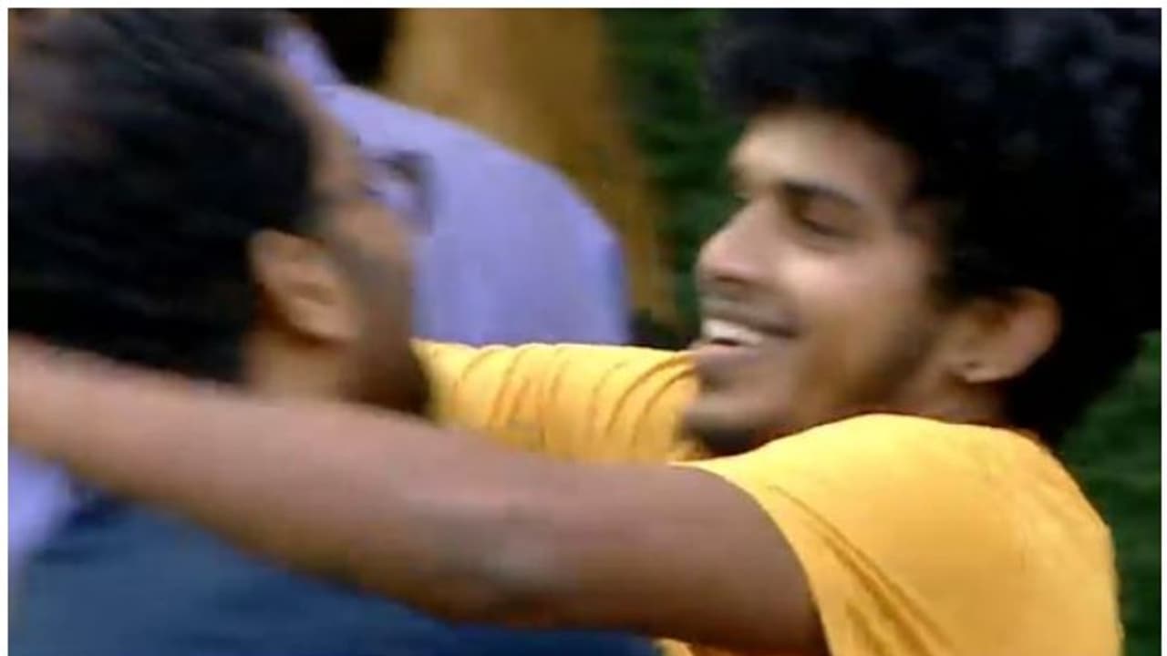 ജയിച്ചുകയറി ഫുക്രു, വിജയത്തിന്റെ കാരണവും വ്യക്തമാക്കുന്നു ജയിച്ചുകയറി ഫുക്രു, വിജയത്തിന്റെ കാരണവും വ്യക്തമാക്കുന്നു