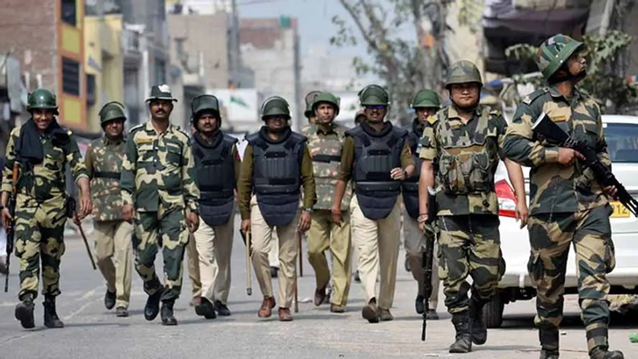 दिल्ली हिंसा में मरने वालों की संख्या पहुंची 42 , पुलिस ने दर्ज किए 148 केस, अब तक 630 लोग गिरफ्तार दिल्ली हिंसा में मरने वालों की संख्या पहुंची 42 , पुलिस ने दर्ज किए 148 केस, अब तक 630 लोग गिरफ्तार