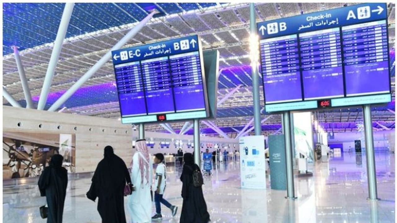 ഇന്ത്യയുൾപ്പടെ 12 രാജ്യങ്ങളിലേക്ക് സൗദി യാത്ര വിലക്കി; പ്രവാസികള് ആശങ്കയില് ഇന്ത്യയുൾപ്പടെ 12 രാജ്യങ്ങളിലേക്ക് സൗദി യാത്ര വിലക്കി; പ്രവാസികള് ആശങ്കയില്