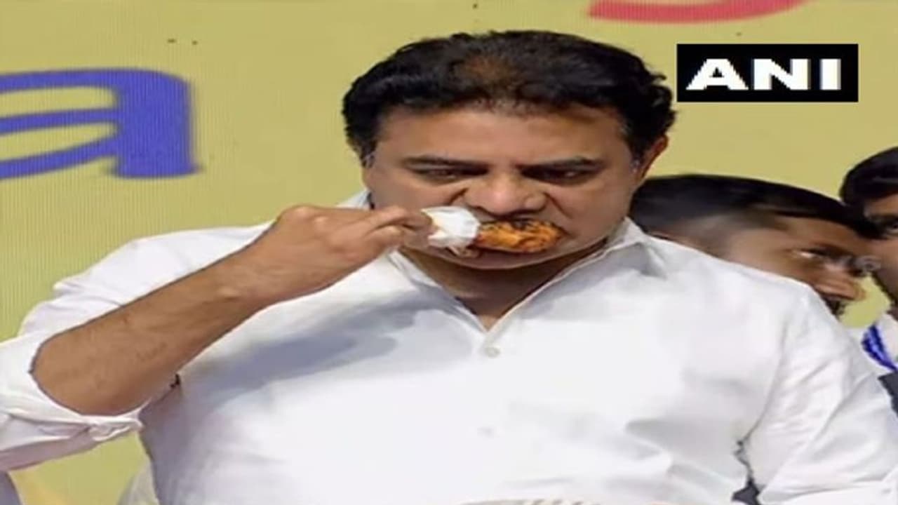 ఆ రూమర్స్ నమ్మకండి.. మేము రోజూ చికెన్ తింటున్నాం... మంత్రి కేటీఆర్ ఆ రూమర్స్ నమ్మకండి.. మేము రోజూ చికెన్ తింటున్నాం... మంత్రి కేటీఆర్