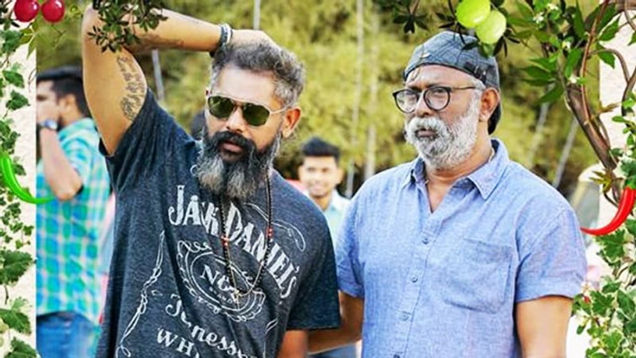 'എ ഫിലിം ബൈ ലാല് ആന്ഡ് ജൂനിയര്'; സംവിധാനത്തില് ഒരുമിച്ച് ലാലും മകനും 'എ ഫിലിം ബൈ ലാല് ആന്ഡ് ജൂനിയര്'; സംവിധാനത്തില് ഒരുമിച്ച് ലാലും മകനും