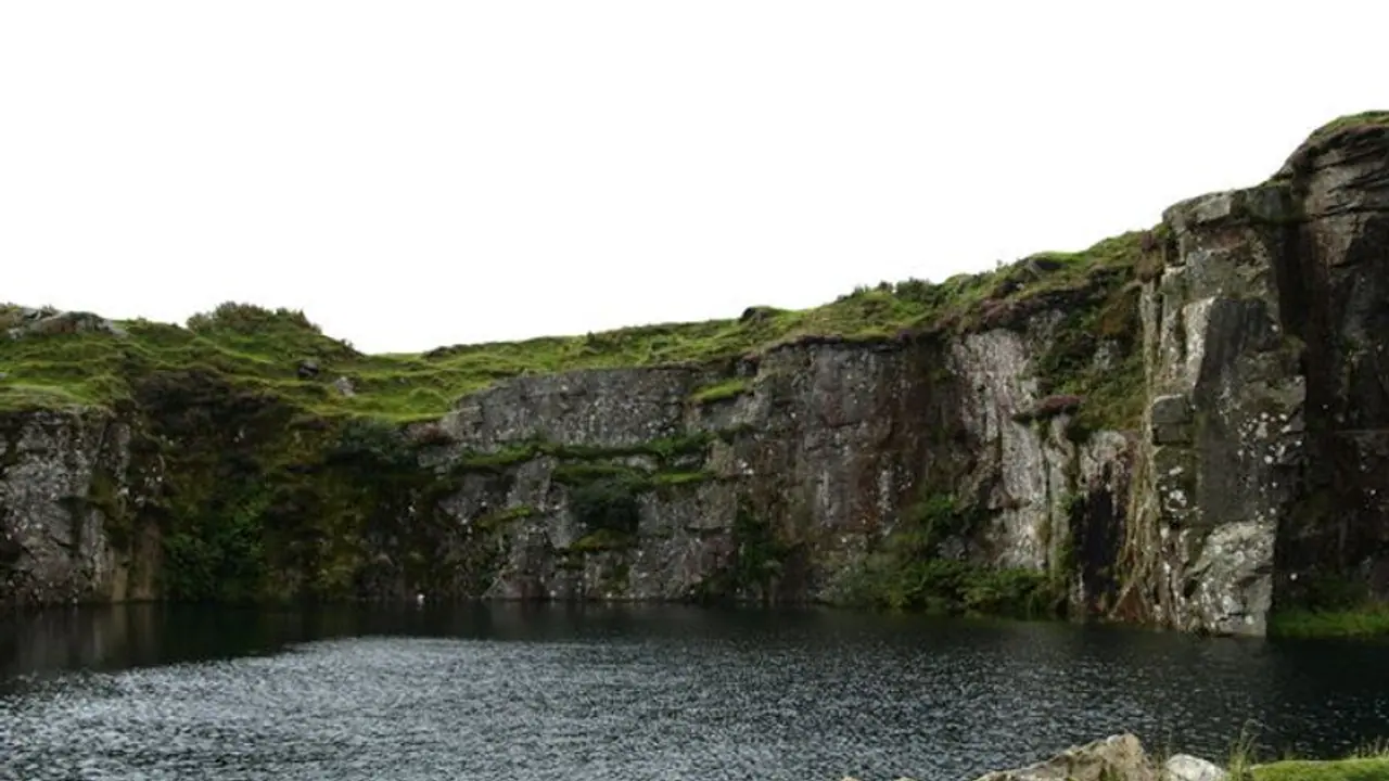 సికింద్రాబాద్ : వారం క్రితం అదృశ్యం.. చివరికి క్వారీ గుంతలో శవమై తేలిన బాలుడు