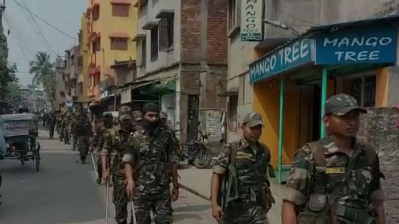 ভোট সন্ত্রাসে উত্তপ্ত বীরভূম, বোমা বাঁধতে গিয়ে উড়ে গেল হাত ভোট সন্ত্রাসে উত্তপ্ত বীরভূম, বোমা বাঁধতে গিয়ে উড়ে গেল হাত