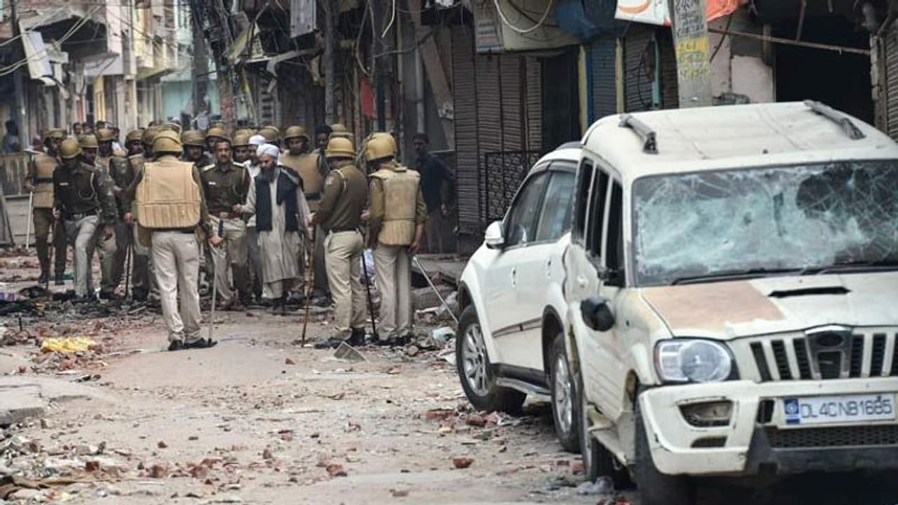 ಗಲಭೆಕೋರರಿಂದಲೇ ಆಸ್ತಿ ನಷ್ಟವಸೂಲಿ? ಗಲಭೆಕೋರರಿಂದಲೇ ಆಸ್ತಿ ನಷ್ಟವಸೂಲಿ?