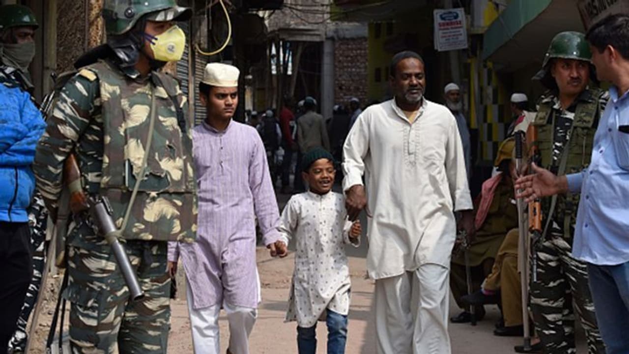 दिल्ली: 3 दिन से कोई घटना नहीं, कर्फ्यू टाइमिंग में भी राहत, जानिए कैसे शुरू हुई हिंसा दिल्ली: 3 दिन से कोई घटना नहीं, कर्फ्यू टाइमिंग में भी राहत, जानिए कैसे शुरू हुई हिंसा