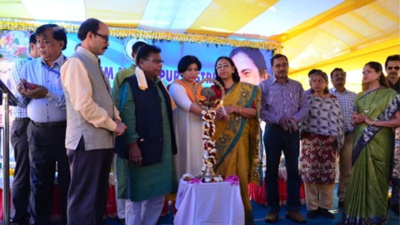 দ্বিতীয় পর্বের 'জব ফেয়ার' মেদিনীপুর শহরে, এবার শূন্য পদ প্রায় সাড়ে তিনশো দ্বিতীয় পর্বের 'জব ফেয়ার' মেদিনীপুর শহরে, এবার শূন্য পদ প্রায় সাড়ে তিনশো