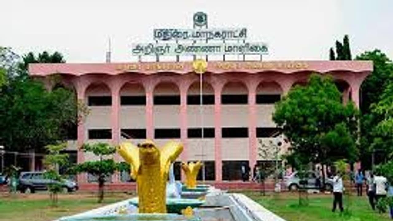 மதுரை மாநகராட்சி பணக்காரர்கள் நடத்தும் பள்ளிகள் பக்கமே போகாது.!! வரி பாக்கி 40கோடி.!! கொழிக்கும் அதிகாரிகள்.! மதுரை மாநகராட்சி பணக்காரர்கள் நடத்தும் பள்ளிகள் பக்கமே போகாது.!! வரி பாக்கி 40கோடி.!! கொழிக்கும் அதிகாரிகள்.!