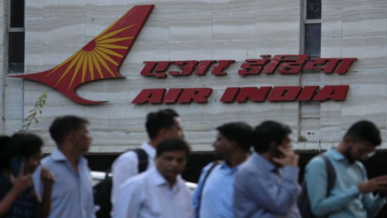 এনেছেন অতিরিক্ত মালপত্র, বারাণসী বিমানবন্দরে আটকানো হল রাষ্ট্রপতিকে