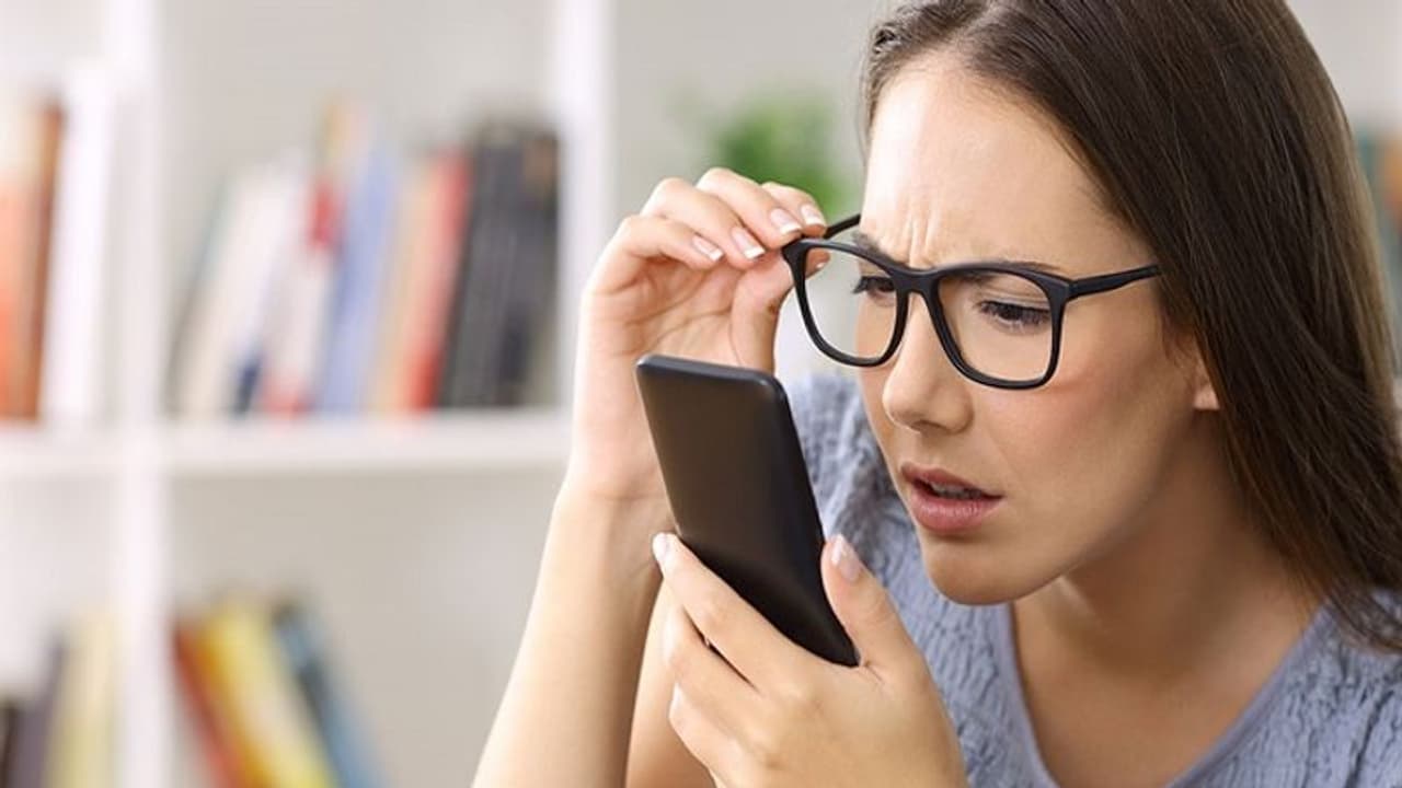 आंखों की देखभाल करना है बेहद जरूरी, अपनाएं ये 5 तरीके आंखों की देखभाल करना है बेहद जरूरी, अपनाएं ये 5 तरीके