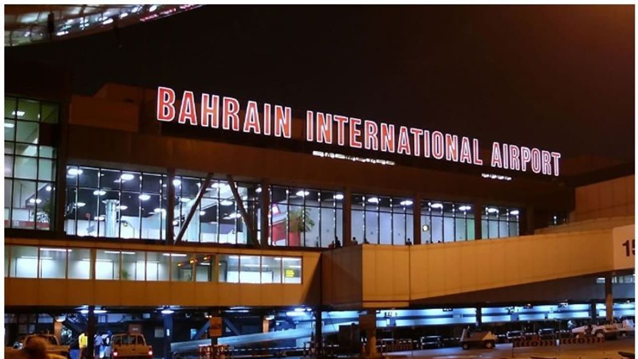 ദുബായില് നിന്നും ഷാര്ജയില് നിന്നുമുള്ള വിമാനങ്ങള്ക്ക് ബഹ്റൈനില് വിലക്ക് തുടരും ദുബായില് നിന്നും ഷാര്ജയില് നിന്നുമുള്ള വിമാനങ്ങള്ക്ക് ബഹ്റൈനില് വിലക്ക് തുടരും