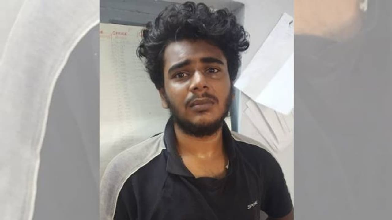 ചേർത്തലയിൽ കഞ്ചാവും എംഡിഎംഎയുമായി യുവാവ് പിടിയിൽ ചേർത്തലയിൽ കഞ്ചാവും എംഡിഎംഎയുമായി യുവാവ് പിടിയിൽ