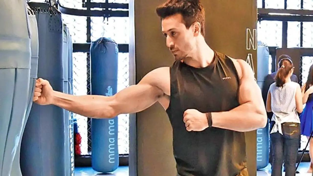 অভিনয়, অ্যাকশন, নাচের সঙ্গে এবার গান, পার্ফেক্ট কম্বো টাইগার, ভক্তদের দিলেন নয়া চমক অভিনয়, অ্যাকশন, নাচের সঙ্গে এবার গান, পার্ফেক্ট কম্বো টাইগার, ভক্তদের দিলেন নয়া চমক