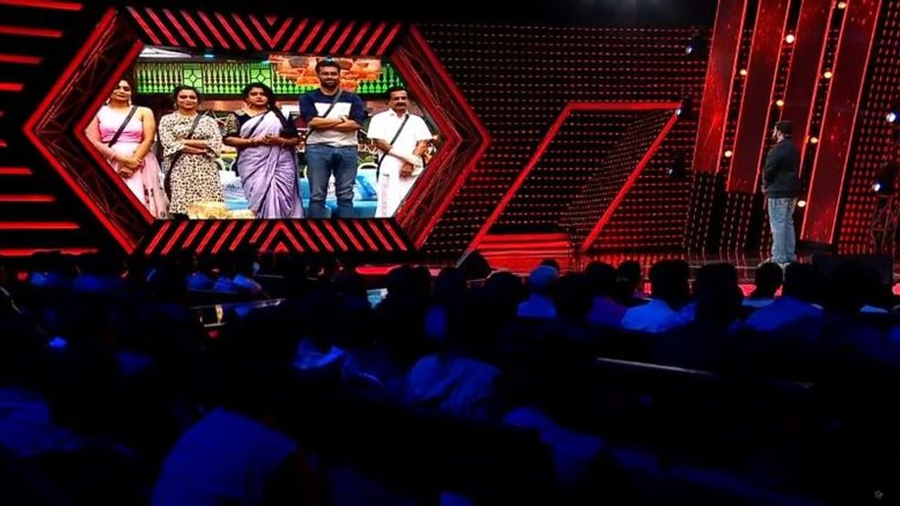ബിഗ് ബോസില് എവിക്ഷന്; അഞ്ചില് ഒരാള് പുറത്തേക്ക്, പ്രഖ്യാപിച്ച് മോഹന്ലാല് ബിഗ് ബോസില് എവിക്ഷന്; അഞ്ചില് ഒരാള് പുറത്തേക്ക്, പ്രഖ്യാപിച്ച് മോഹന്ലാല്
