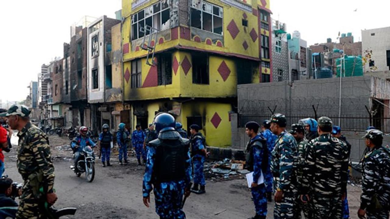 दिल्ली हिंसा में मरने वालों की संख्या हुई 46, हिंसा प्रभावित क्षेत्रों में दोबारा परीक्षा कराएगी CBSE दिल्ली हिंसा में मरने वालों की संख्या हुई 46, हिंसा प्रभावित क्षेत्रों में दोबारा परीक्षा कराएगी CBSE