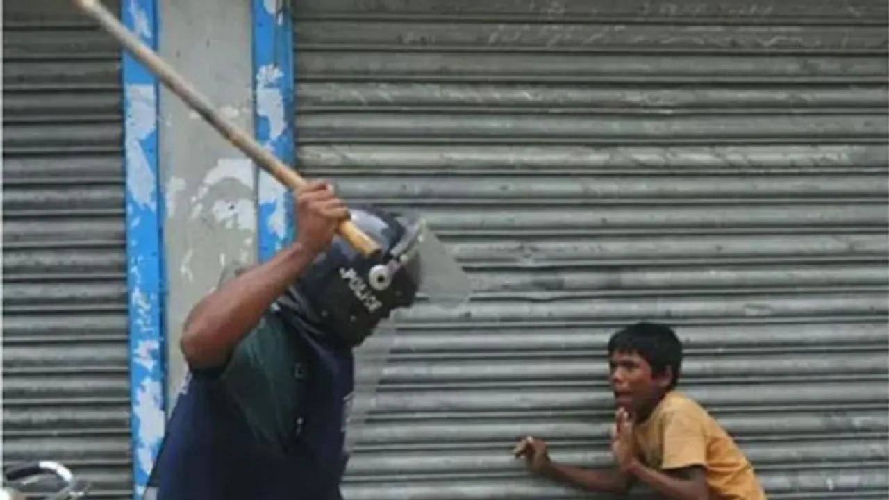 Fact Check: ದೆಹಲಿ ಹಿಂಸಾಚಾರದಲ್ಲಿ ಪುಟ್ಟಮಗುವಿಗೇ ಥಳಿಸಿದ ಪೊಲೀಸ್! Fact Check: ದೆಹಲಿ ಹಿಂಸಾಚಾರದಲ್ಲಿ ಪುಟ್ಟಮಗುವಿಗೇ ಥಳಿಸಿದ ಪೊಲೀಸ್!