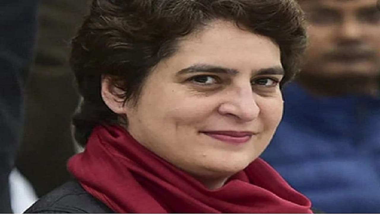 प्रियंका गांधी का ट्विटर वार,कहा भाजपा की पुलिस ने रौंद दी किसानों की खड़ी फसल प्रियंका गांधी का ट्विटर वार,कहा भाजपा की पुलिस ने रौंद दी किसानों की खड़ी फसल