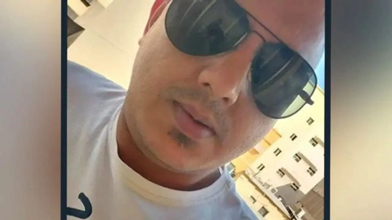 অনলাইনে মহিলাকে ধর্ষণের হুমকি দিয়ে বিপাকে ভারতীয় বংশোদ্ভূত দুবাইয়ের শেফ অনলাইনে মহিলাকে ধর্ষণের হুমকি দিয়ে বিপাকে ভারতীয় বংশোদ্ভূত দুবাইয়ের শেফ