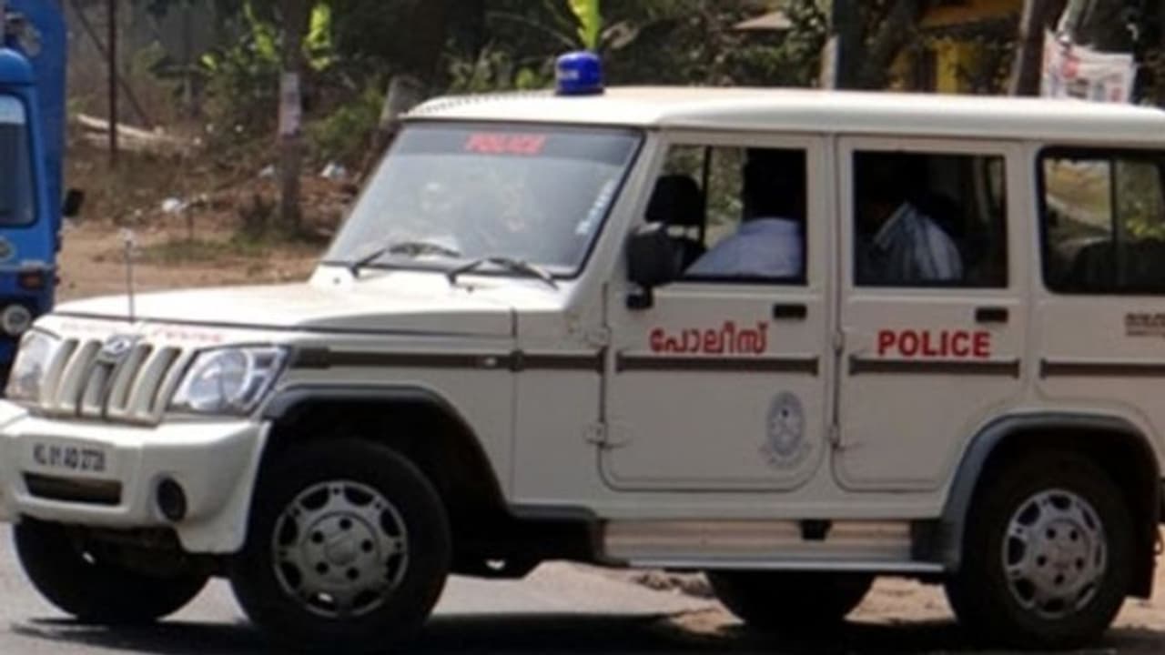 പണത്തിനായി യുവാവിനെ തട്ടികൊണ്ടുപോയി; ഒടുവിൽ പൊലീസെത്തി മോചിപ്പിച്ചു