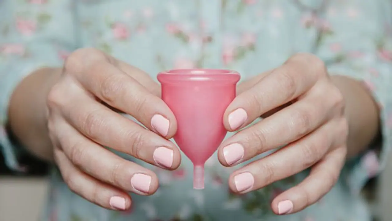 Menstrual Cup : മെൻസ്ട്രൽ കപ്പ് യോനിക്കുള്ളിൽ കുടുങ്ങിപ്പോകുമോ?