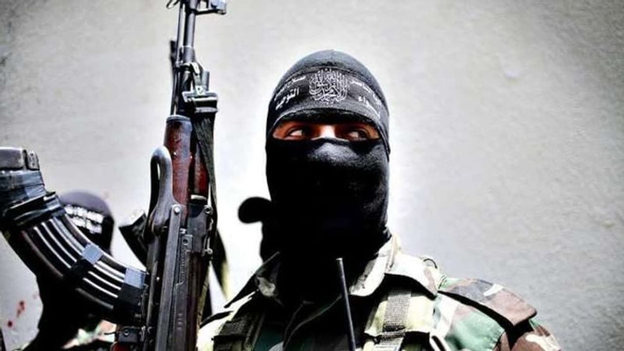 ಮಲೆನಾಡಿಗೂ ಇದ್ಯಾ ಟೆರರಿಸ್ಟ್ ನಂಟು?: ತೀರ್ಥಹಳ್ಳಿಯಲ್ಲಿ ಶಂಕಿತ ಉಗ್ರರ ಮನೆ ತಪಾಸಣೆ ಮಲೆನಾಡಿಗೂ ಇದ್ಯಾ ಟೆರರಿಸ್ಟ್ ನಂಟು?: ತೀರ್ಥಹಳ್ಳಿಯಲ್ಲಿ ಶಂಕಿತ ಉಗ್ರರ ಮನೆ ತಪಾಸಣೆ