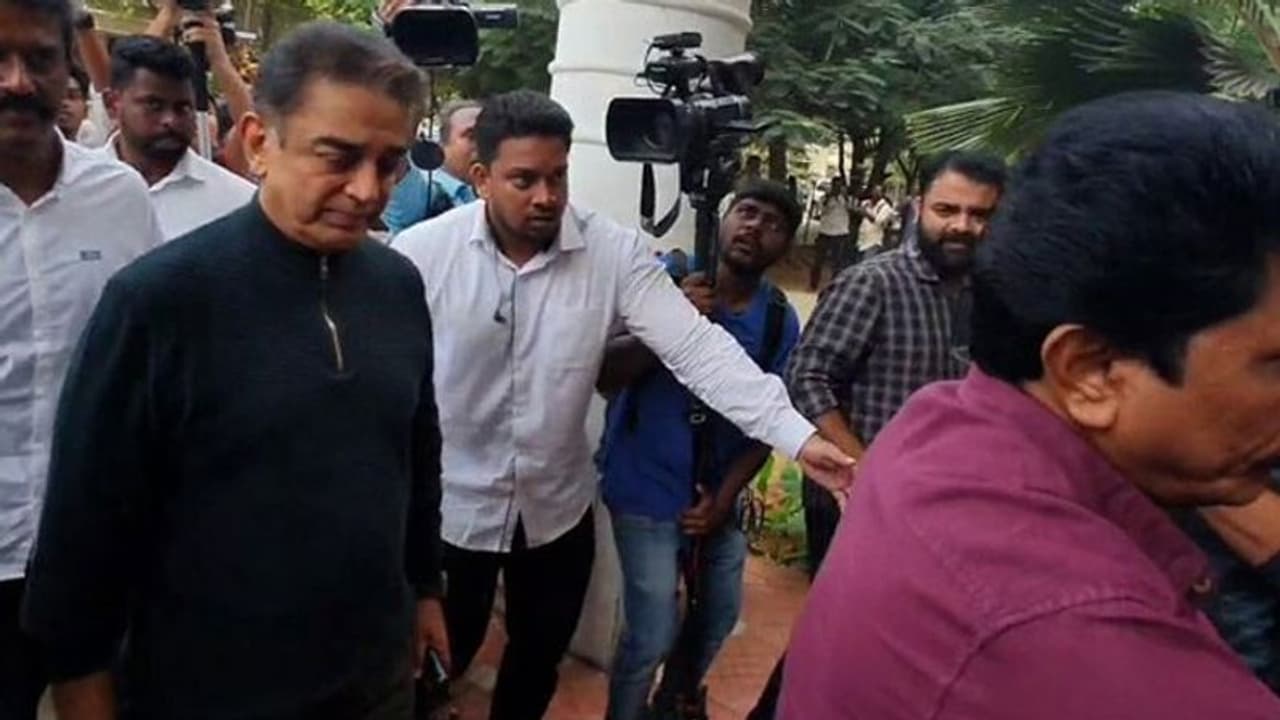 నిజాలు చెప్పాల్సిన బాధ్యత నాకుంది : కమల్ హాసన్ నిజాలు చెప్పాల్సిన బాధ్యత నాకుంది : కమల్ హాసన్