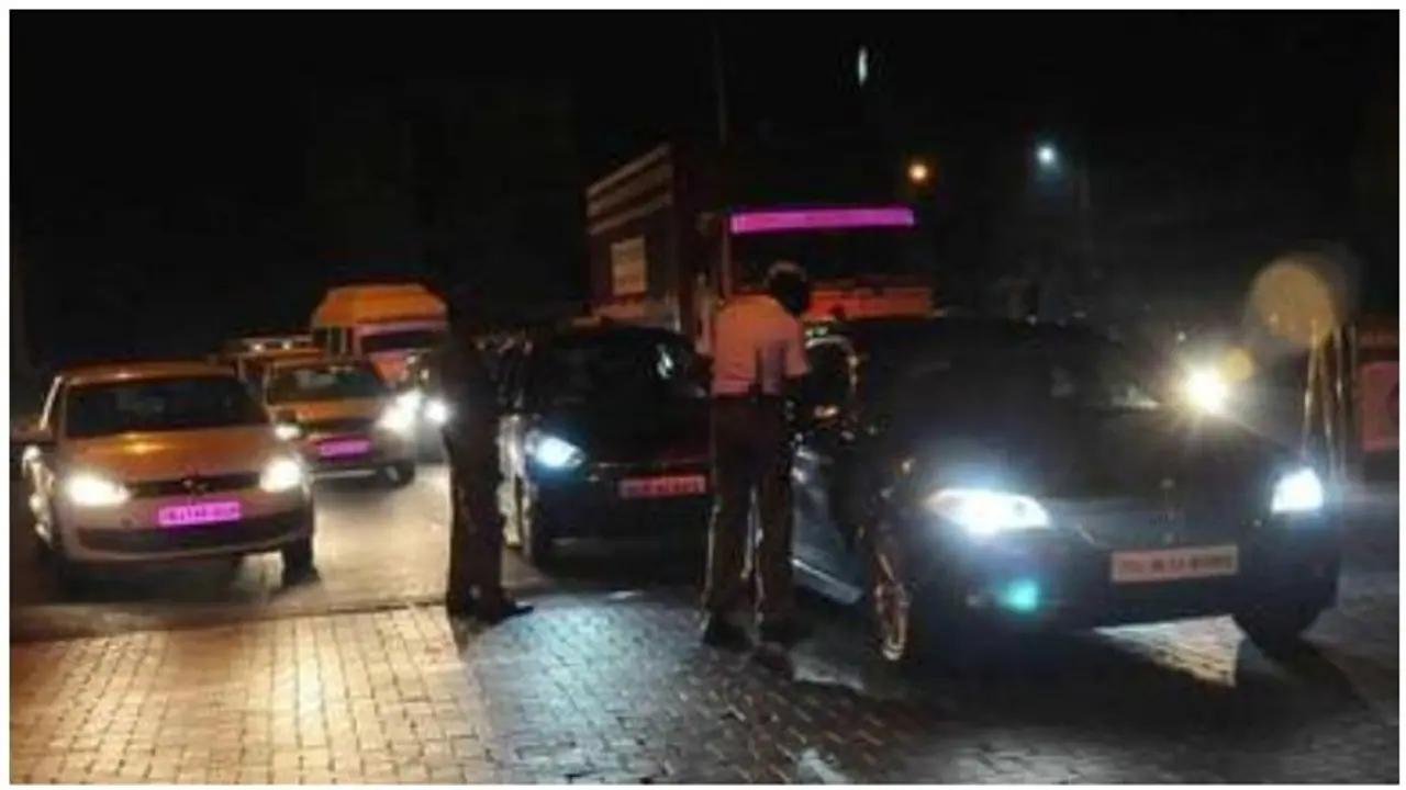 ஈ.சி.ஆர் ஹோட்டல்களில் மனைவிகளை மாற்றிக் கொண்டு உல்லாசம்... என் புருஷன் உனக்கு... உன் பொண்டாட்டி எனக்கு..!