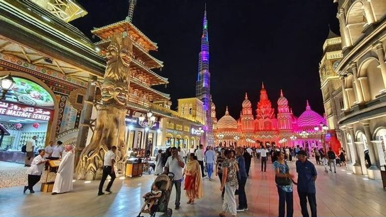 ഗള്ഫിലെ കൊറോണ; പരിഭ്രാന്തി പരത്തി വ്യാജ വാര്ത്തകള്, മുന്നറിയിപ്പുമായി അധികൃതര് ഗള്ഫിലെ കൊറോണ; പരിഭ്രാന്തി പരത്തി വ്യാജ വാര്ത്തകള്, മുന്നറിയിപ്പുമായി അധികൃതര്