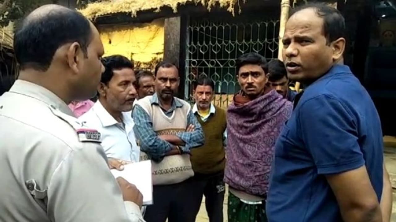 সম্পত্তি নিয়ে বিবাদে ছেলের হাতে 'খুন' বৃদ্ধা, বাড়ি থেকে উদ্ধার দেহ সম্পত্তি নিয়ে বিবাদে ছেলের হাতে 'খুন' বৃদ্ধা, বাড়ি থেকে উদ্ধার দেহ