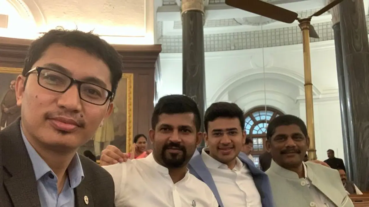 ದೆಹಲಿಯಲ್ಲಿ ಮಾತು: ಬಿಜೆಪಿ ಸೇರುವಂತೆ ಡಿಕೆ ಸುರೇಶ್ಗೆ ಆಹ್ವಾನ..! ದೆಹಲಿಯಲ್ಲಿ ಮಾತು: ಬಿಜೆಪಿ ಸೇರುವಂತೆ ಡಿಕೆ ಸುರೇಶ್ಗೆ ಆಹ್ವಾನ..!