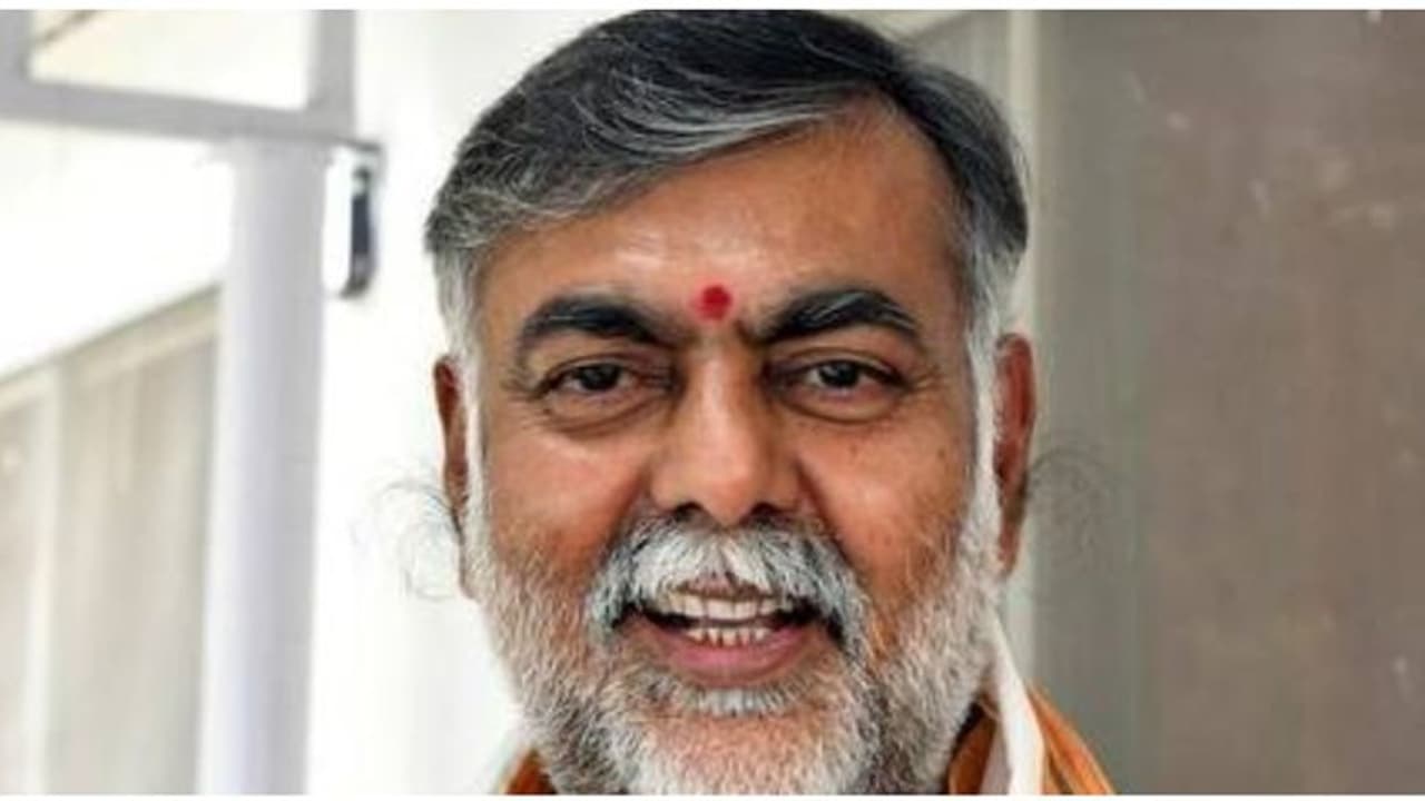 Population control bill: దేశంలో జనాభా నియంత్రణకు త్వరలో చట్టం..! 