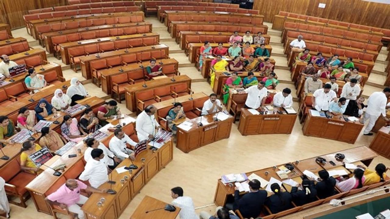 'ಬಿಬಿಎಂಪಿ ಮೇಯರ್ ಗೌತಮ್ಕುಮಾರ್ RSSನ ಅಜೆಂಡಾದಂತೆ ವರ್ತನೆ' 'ಬಿಬಿಎಂಪಿ ಮೇಯರ್ ಗೌತಮ್ಕುಮಾರ್ RSSನ ಅಜೆಂಡಾದಂತೆ ವರ್ತನೆ'