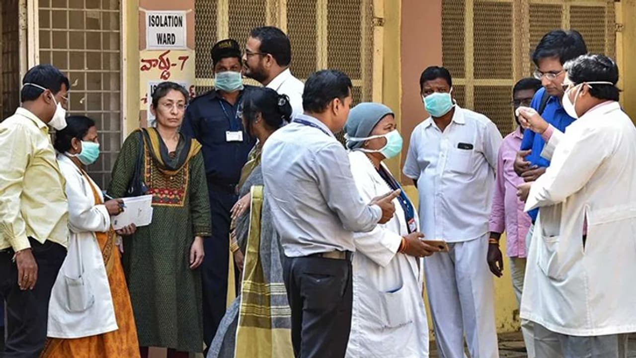 Coronavirus outbreak: Two more cases of deadly virus admitted to Bengaluru hospital Coronavirus outbreak: Two more cases of deadly virus admitted to Bengaluru hospital