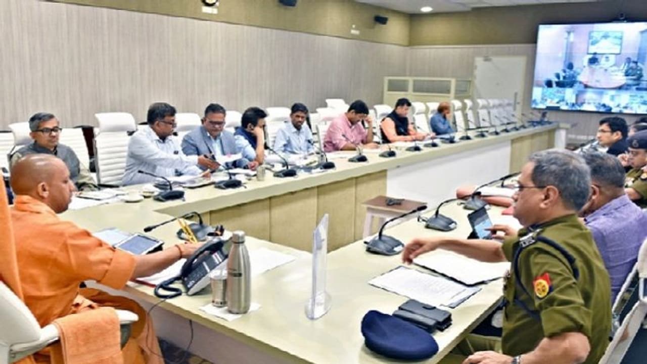 यूपी में डेढ़ लाख जगह होगा होलिका दहन, CM योगी की ये चेतावनी यूपी में डेढ़ लाख जगह होगा होलिका दहन, CM योगी की ये चेतावनी