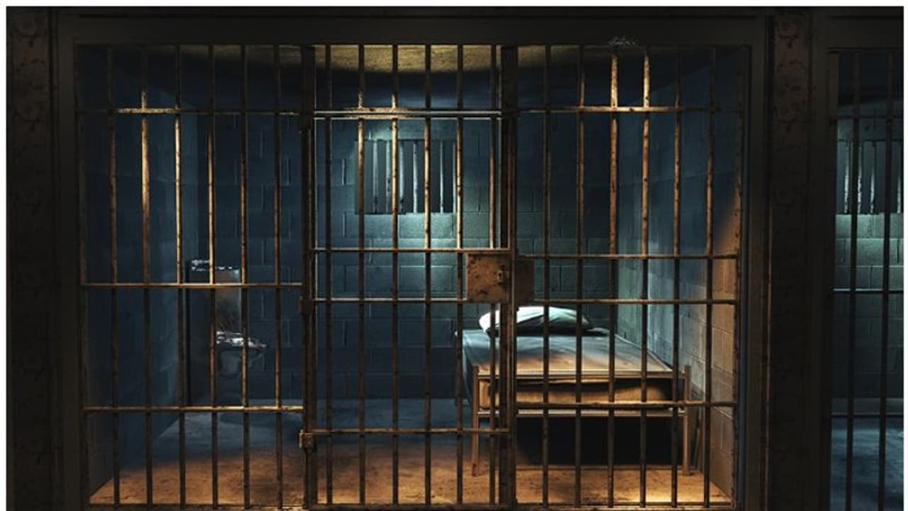 ഭാര്യയെ കൊന്ന കുറ്റത്തിന് വധശിക്ഷയ്ക്ക് വിധിച്ചു, തൂക്കിക്കൊല്ലാതിരിക്കാന് ജീവച്ഛവമായി അഭിനയിച്ചു ഭാര്യയെ കൊന്ന കുറ്റത്തിന് വധശിക്ഷയ്ക്ക് വിധിച്ചു, തൂക്കിക്കൊല്ലാതിരിക്കാന് ജീവച്ഛവമായി അഭിനയിച്ചു