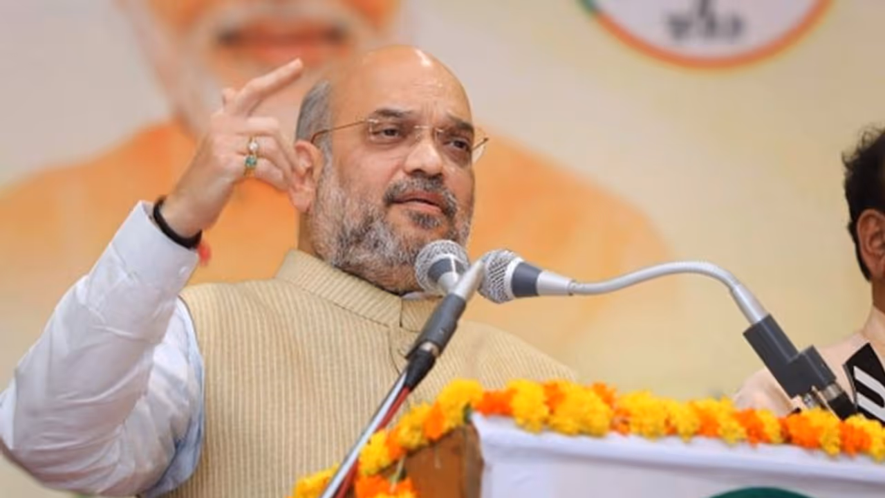 ஆட்டத்தை ஆரம்பித்த அமித்ஷா... மத்திய பிரதேசத்தில் காங்கிரஸ் ஆட்சிக்கு சிக்கல்..? அலறும் கமல்நாத்..! ஆட்டத்தை ஆரம்பித்த அமித்ஷா... மத்திய பிரதேசத்தில் காங்கிரஸ் ஆட்சிக்கு சிக்கல்..? அலறும் கமல்நாத்..!