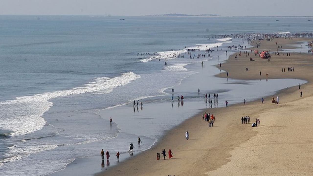 ಕೊರೋನಾ ಭೀತಿ: ಬೀಚ್ಗೆ ಹೋದ್ರೆ ಬೀಳುತ್ತೆ ದಂಡ ಕೊರೋನಾ ಭೀತಿ: ಬೀಚ್ಗೆ ಹೋದ್ರೆ ಬೀಳುತ್ತೆ ದಂಡ