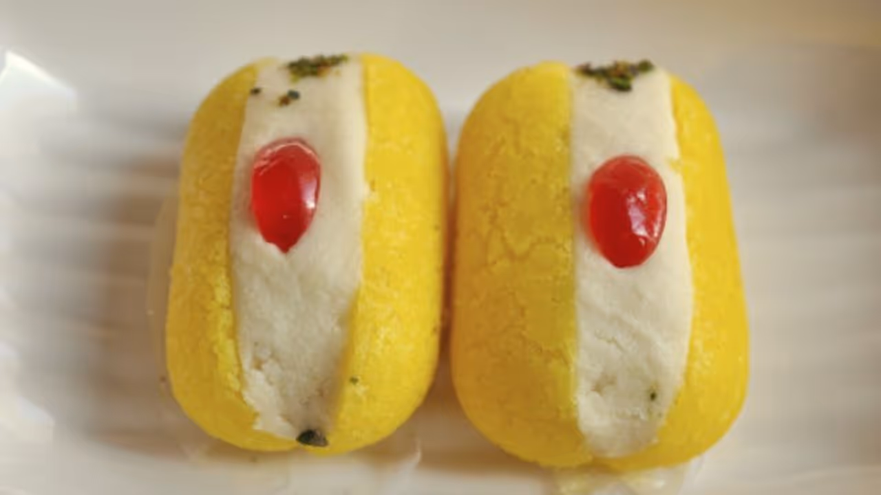 হোলি স্পেশাল রেসিপি, রঙের নেশায় মেতে উঠুন লোভনীয় এই মিষ্টির সঙ্গে হোলি স্পেশাল রেসিপি, রঙের নেশায় মেতে উঠুন লোভনীয় এই মিষ্টির সঙ্গে