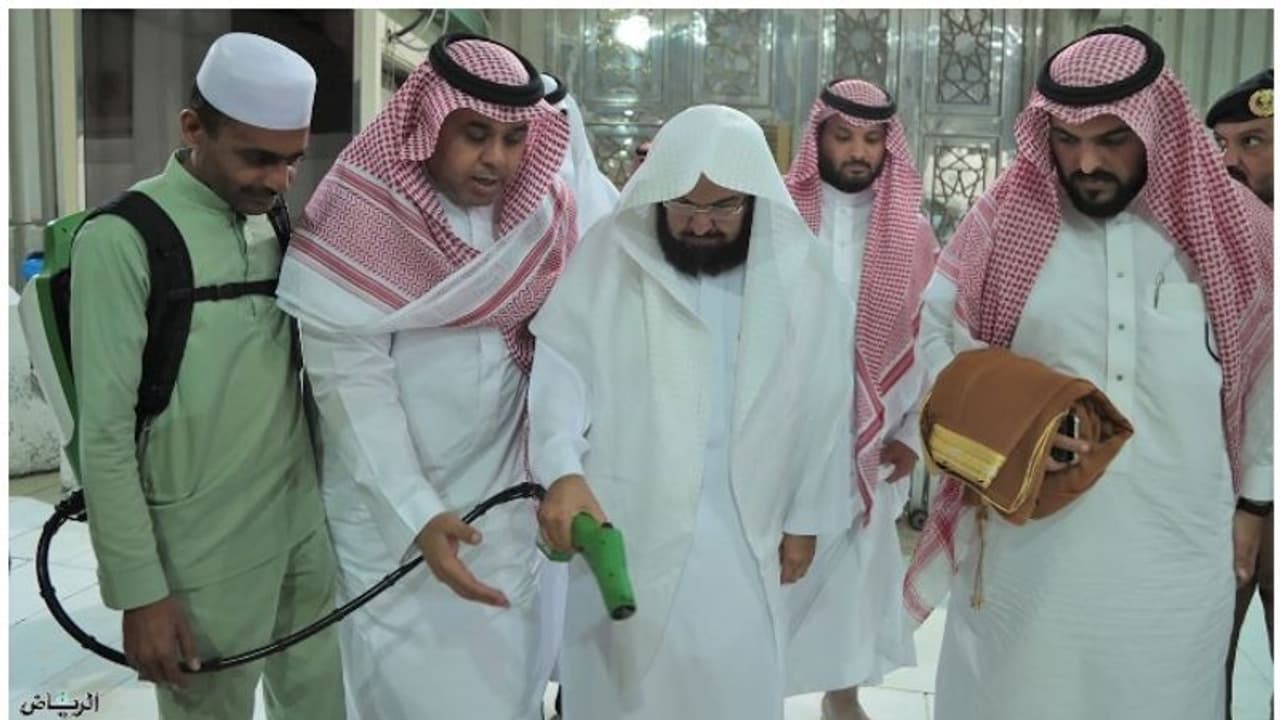 കൊവിഡ് 19: മക്കയിലും മദീനയിലും മുൻകരുതൽ നടപടികൾ ഊര്ജിതമാക്കി കൊവിഡ് 19: മക്കയിലും മദീനയിലും മുൻകരുതൽ നടപടികൾ ഊര്ജിതമാക്കി