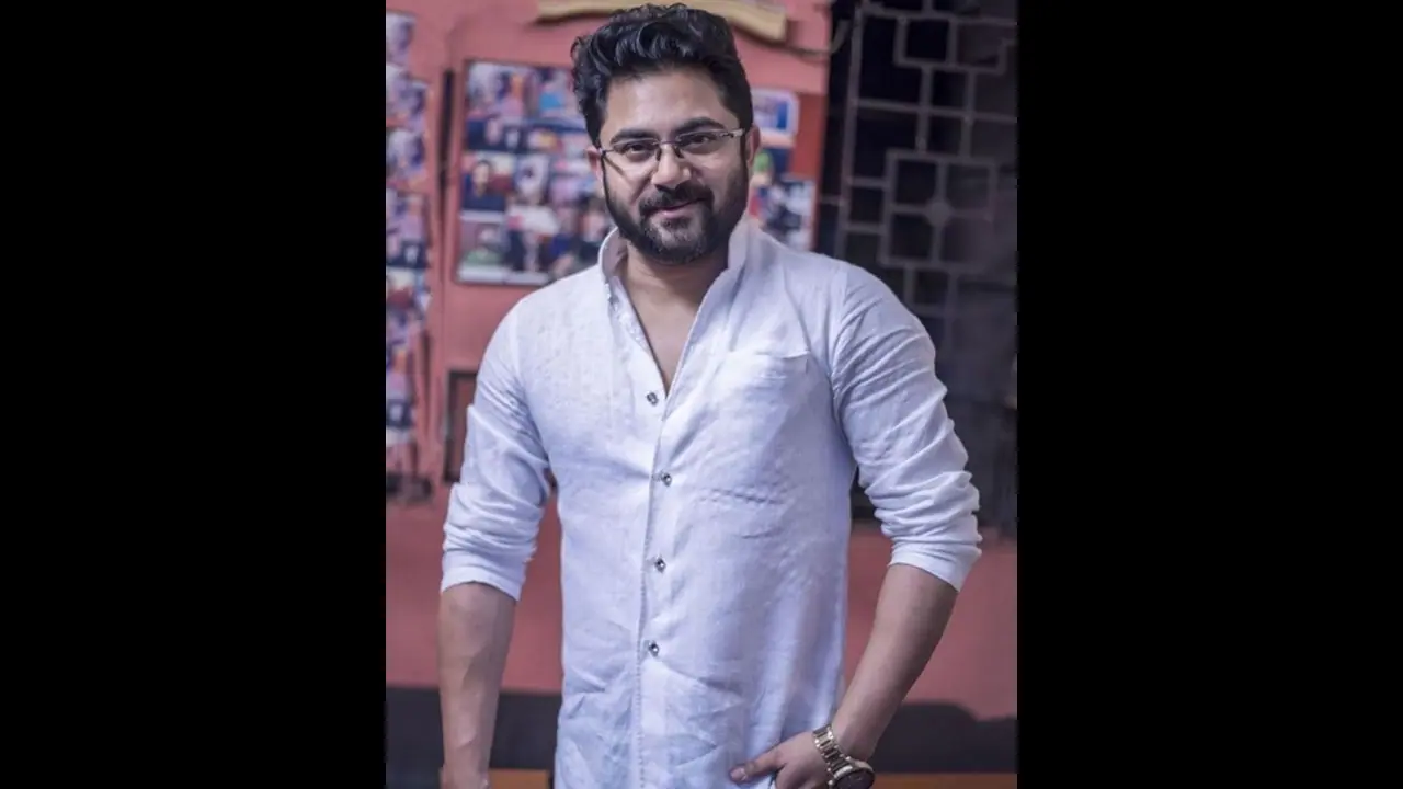 Tollywood actor Soham Chakraborty tests positive for COVID 19 Tollywood actor Soham Chakraborty tests positive for COVID 19